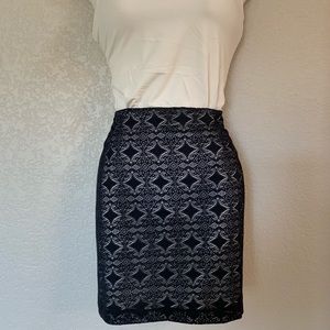 Shirt skirt cream black size Large NWT